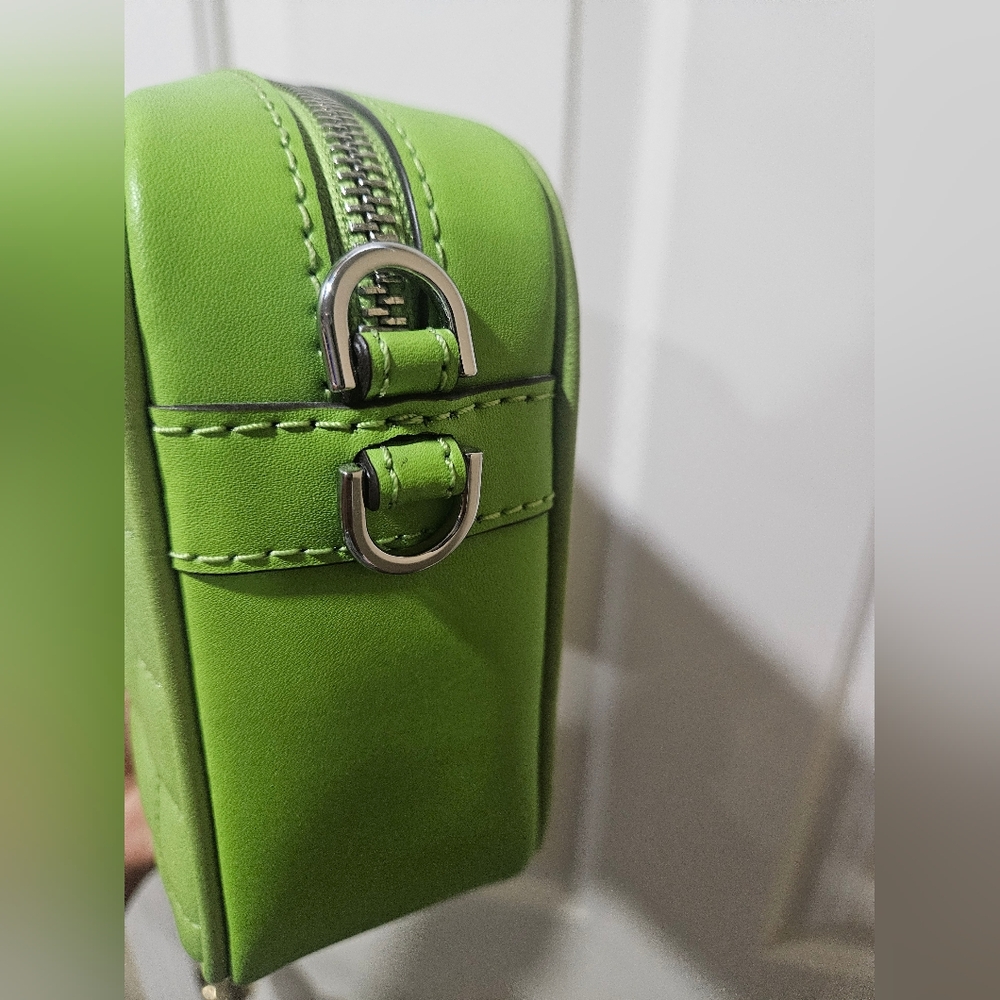 Michael Kors Quilted Crossbody Camera Bag **PEAR** - Picture 5 of 11